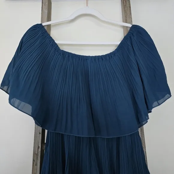 ⭐️40% Off⭐️ Teal Pleates Tiered Dress