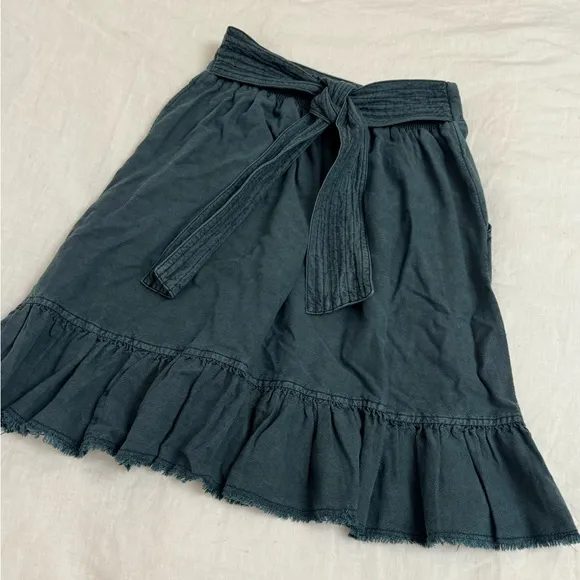 ANTHROPOLOGIE Pilcro Amora Ruffled Mini Skirt In Teal Blue Size XS Beach Coast