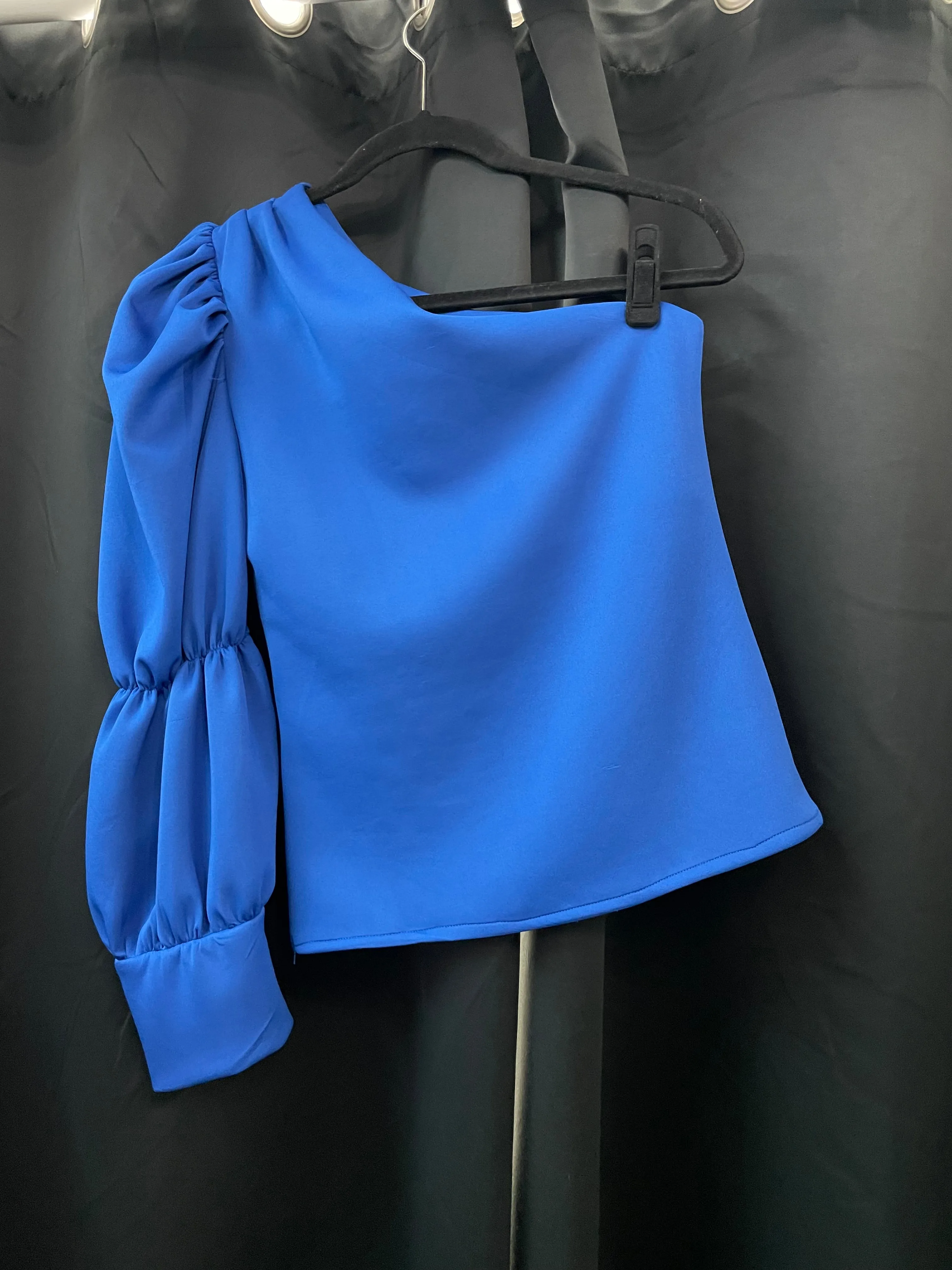 Antonia Long One Sleeve