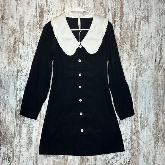 Avantlook Shift Dress Size M NWT