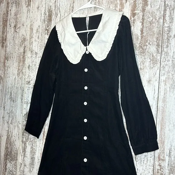 Avantlook Shift Dress Size M NWT