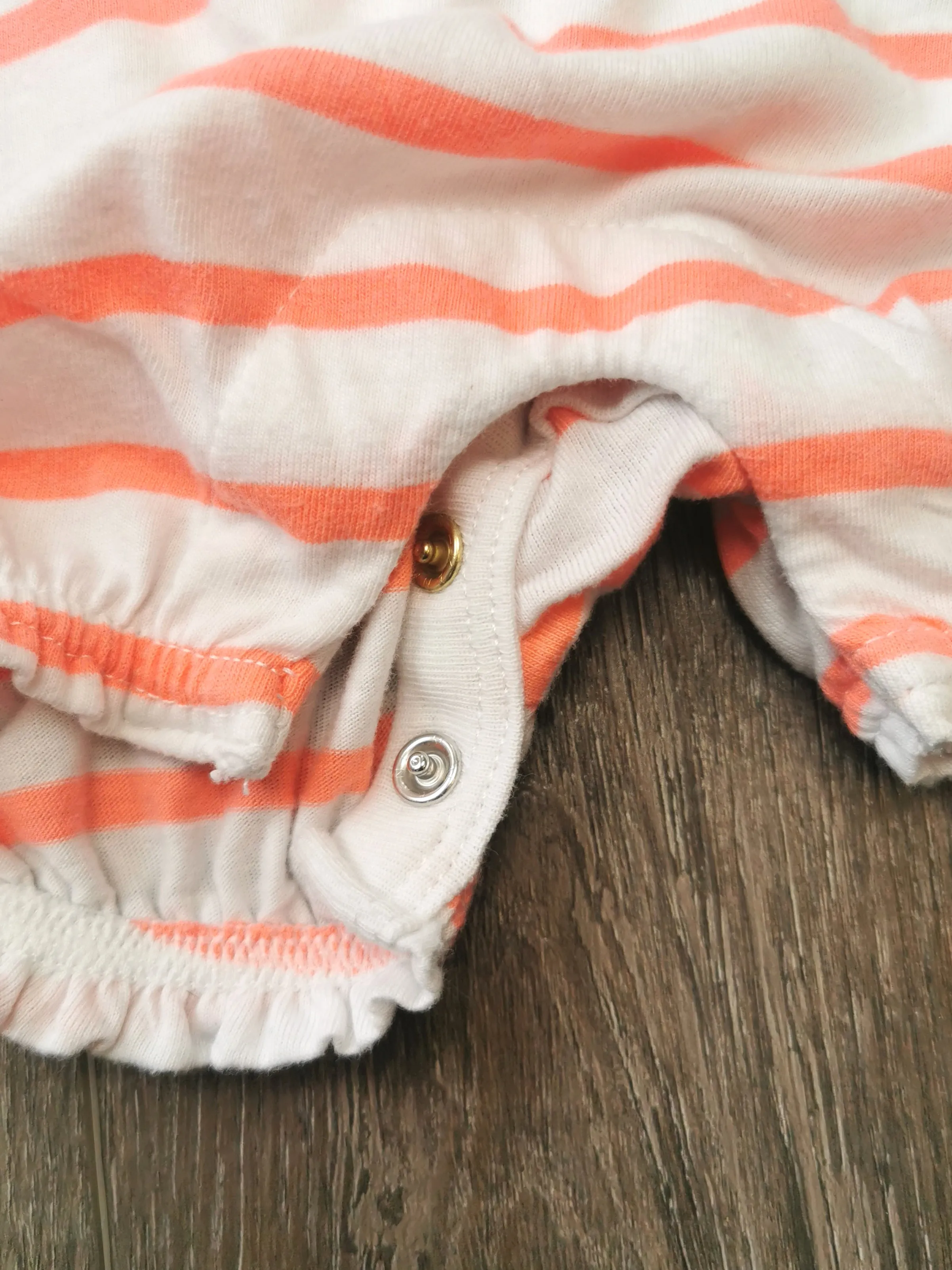 BABY GIRL SIZE 0/3 MONTHS - Baby GAP, Graphic Summer Romper EUC B36