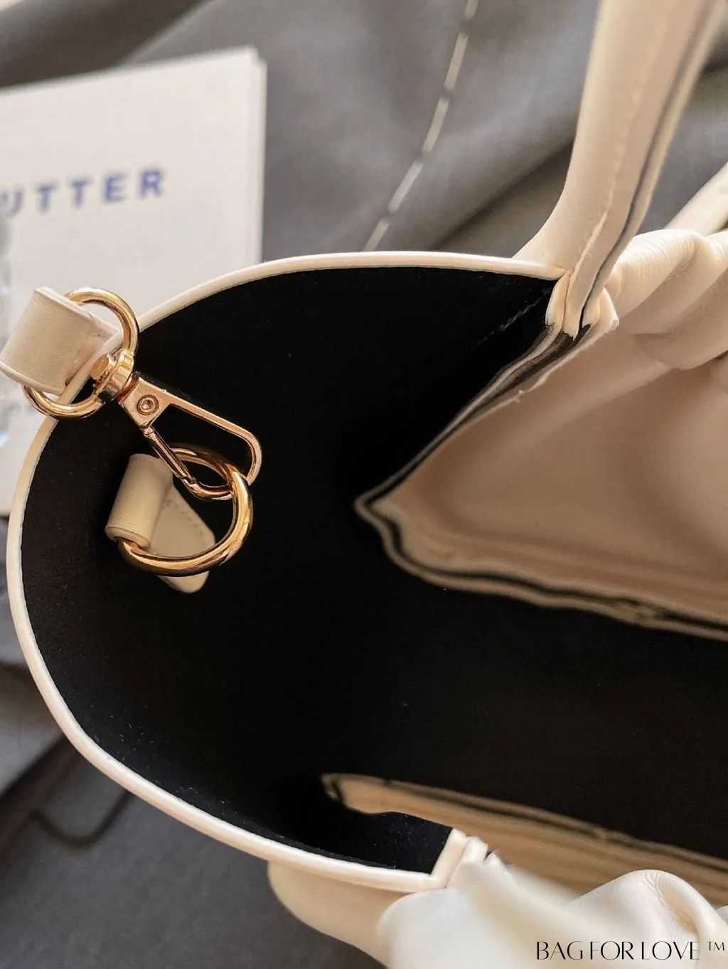 BagForLove - Stylish Pleated Handbag featuring Exquisite Pendant Design