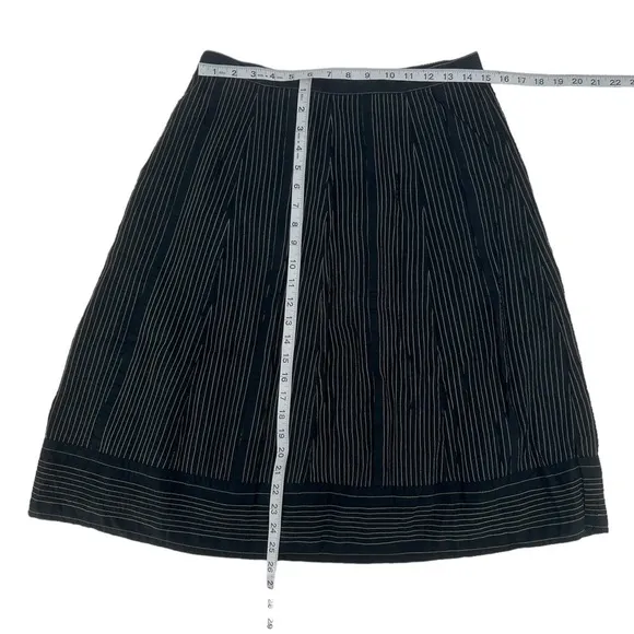 Banana Republic Black Gold Striped  Pleated Full Lined Skirt Size 6 Women’s