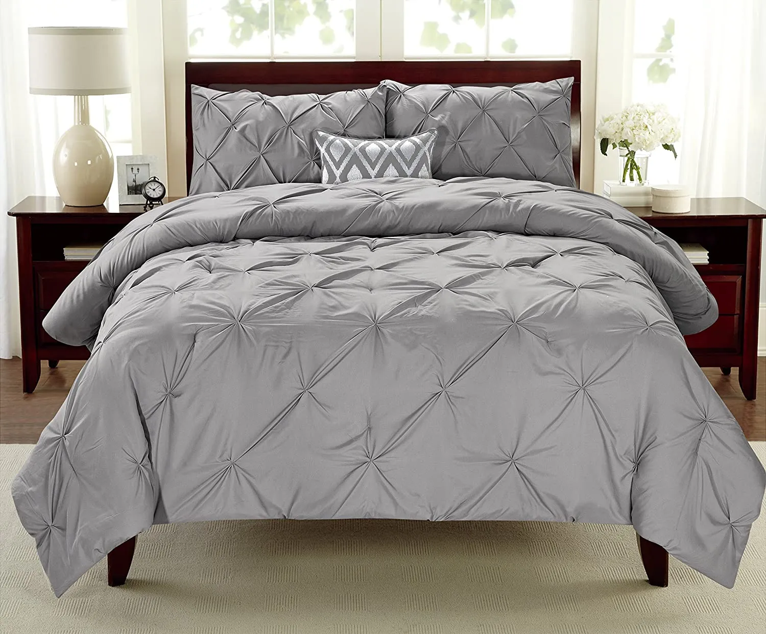 Beautiful Swift Home 3-Piece Pintuck Twin Comforter Set, Grey! Retails $151 