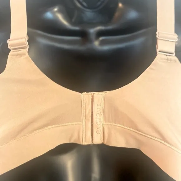 “CACIQUE” Lightly Lined No-Wire Bra