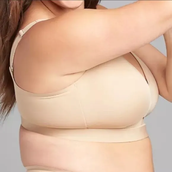 “CACIQUE” Lightly Lined No-Wire Bra