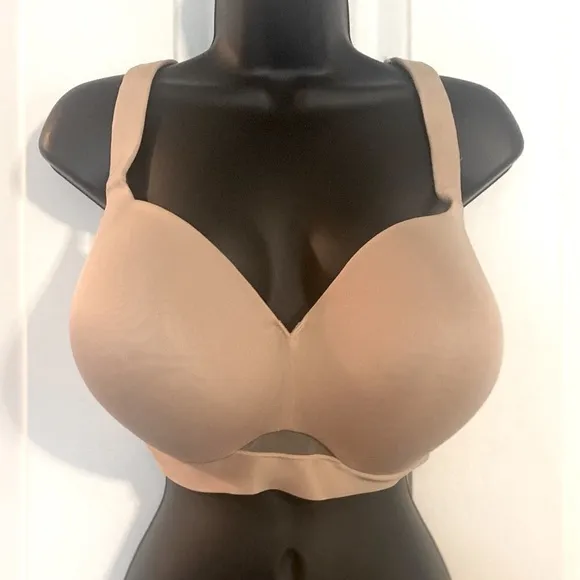 “CACIQUE” Lightly Lined No-Wire Bra