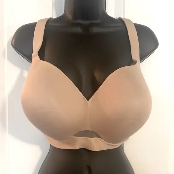 “CACIQUE” Lightly Lined No-Wire Bra