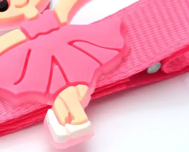 Card Of 2 Ballerina Beak Clips 3.5cm