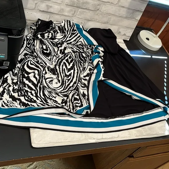Christian Siriano C wonder poly sleeveless dress bold contrast black white teal