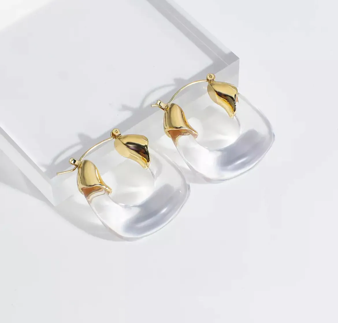 CLARICE CHUNKY HOOPS