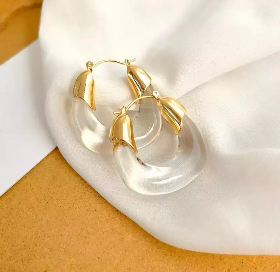 CLARICE CHUNKY HOOPS