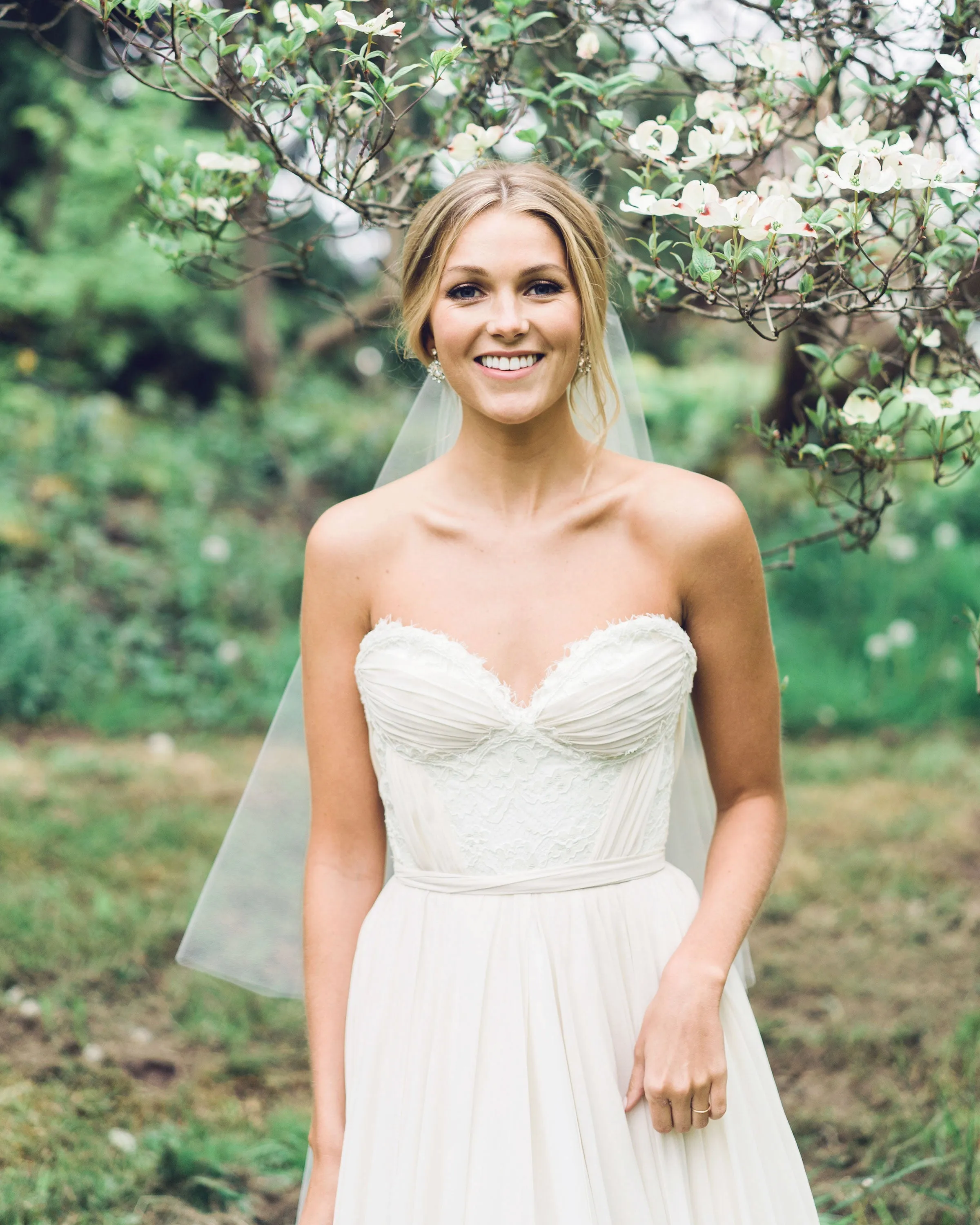 Delphine Gathered Fingertip Veil