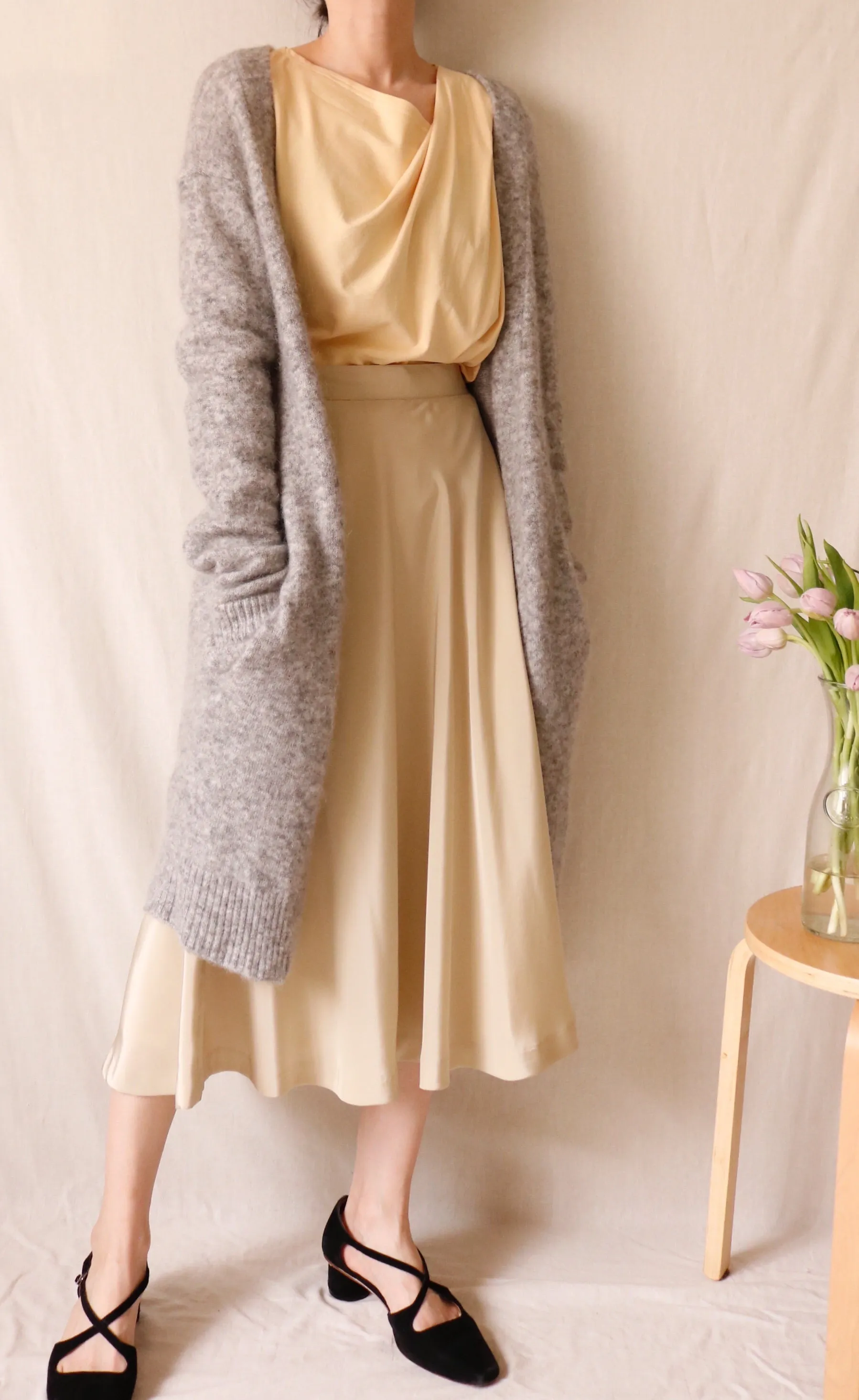 Eniya cardigan { charcoal & mid-grey }