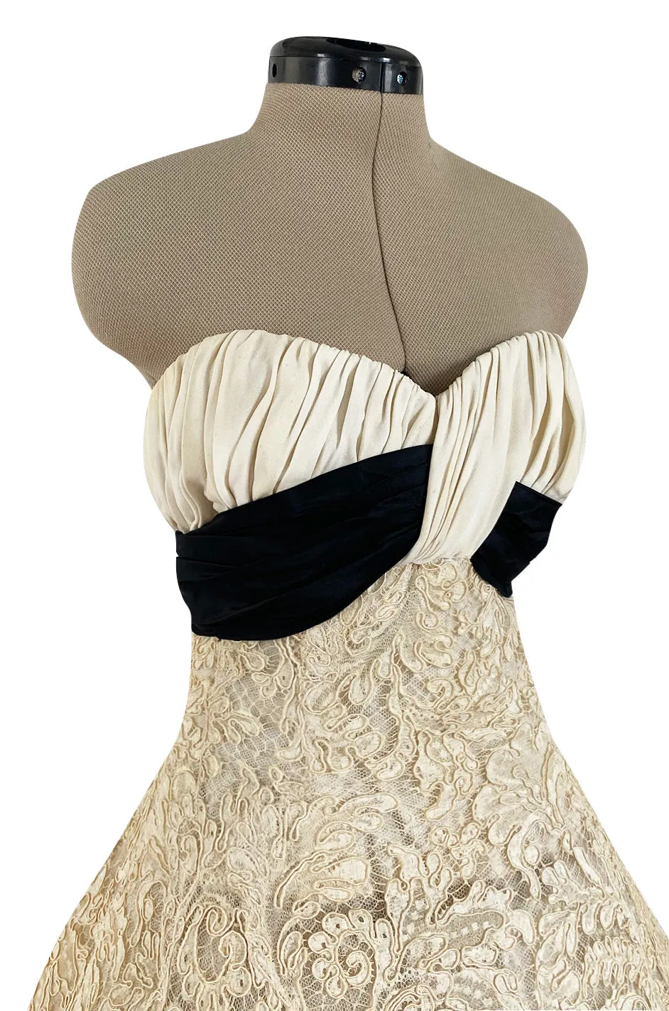 Exceptional Spring 1956 Pierre Balmain Haute Couture Strapless French Alencon Lace & Silk Organza Dress
