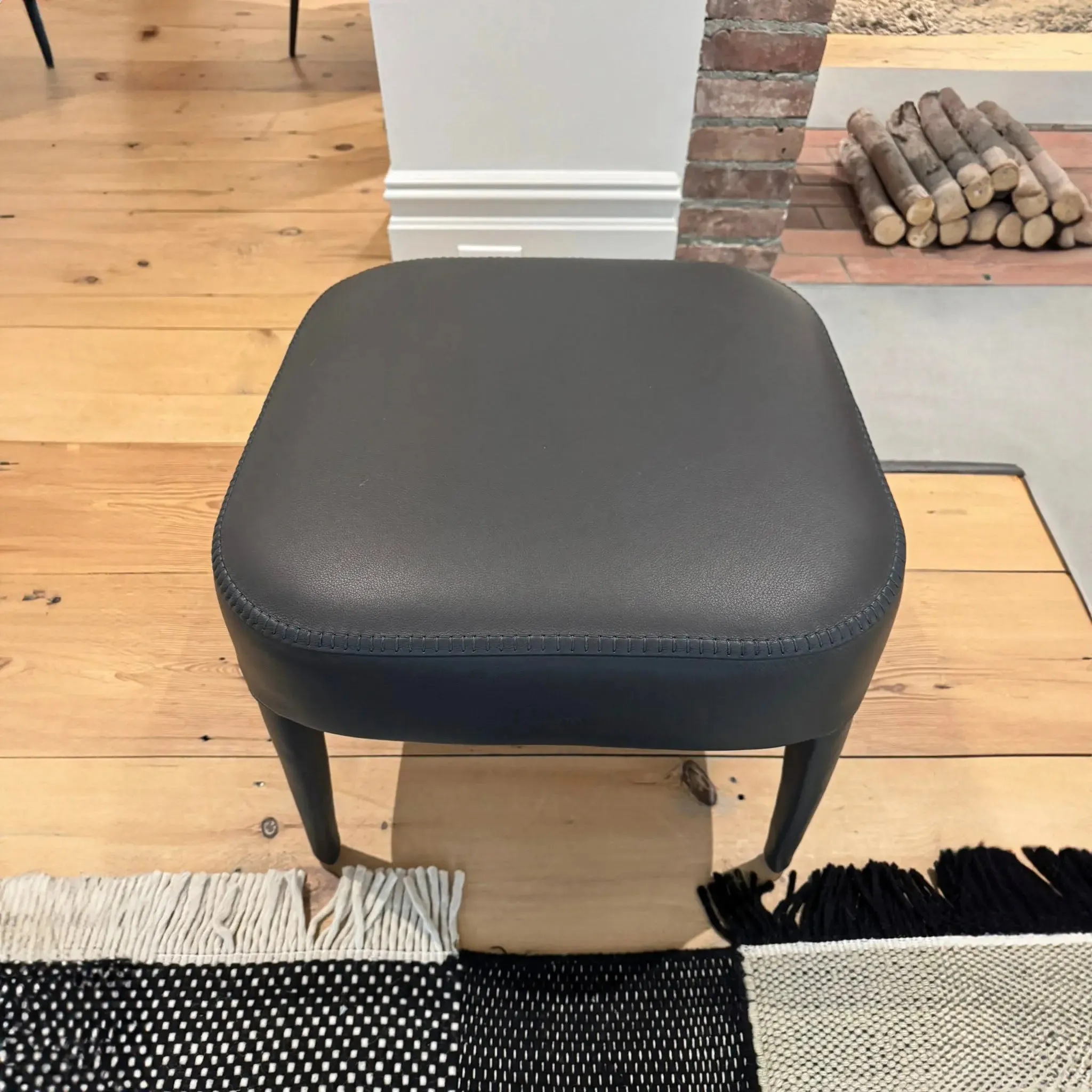 Febo - Ottoman with Covered Legs (2835T)