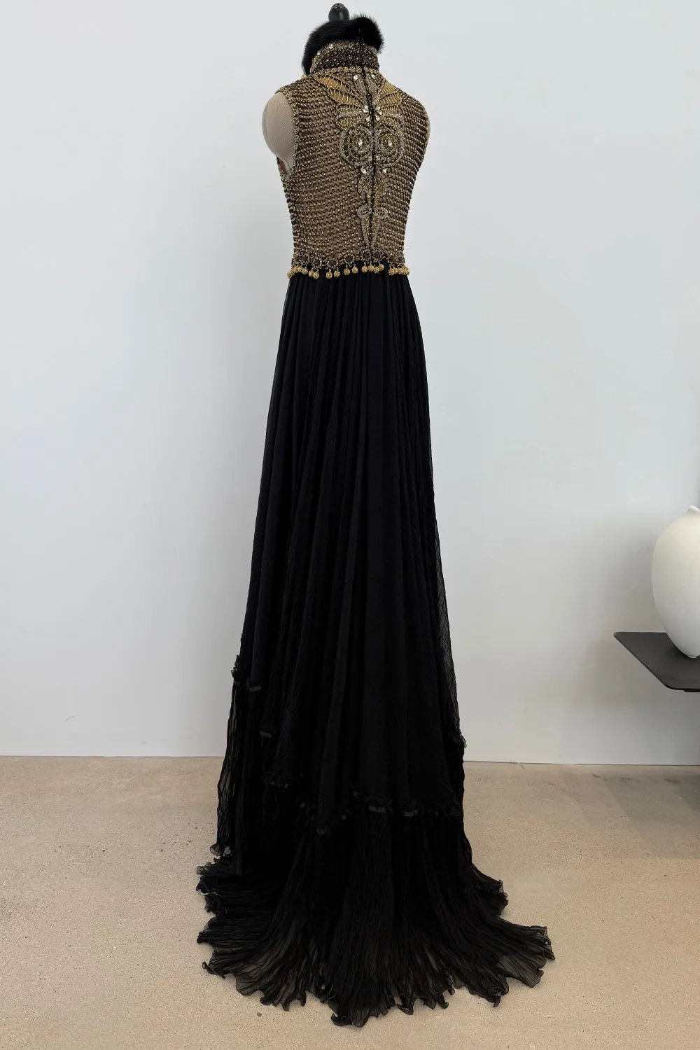 Gianfranco Ferre Fall 2006 Runway