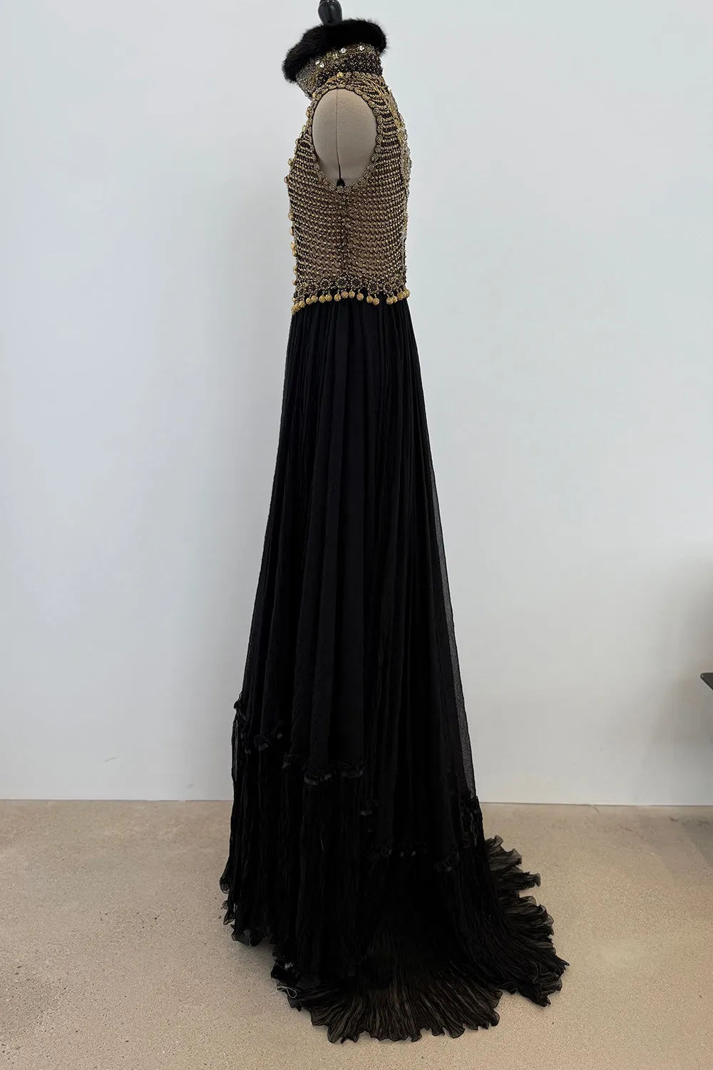 Gianfranco Ferre Fall 2006 Runway