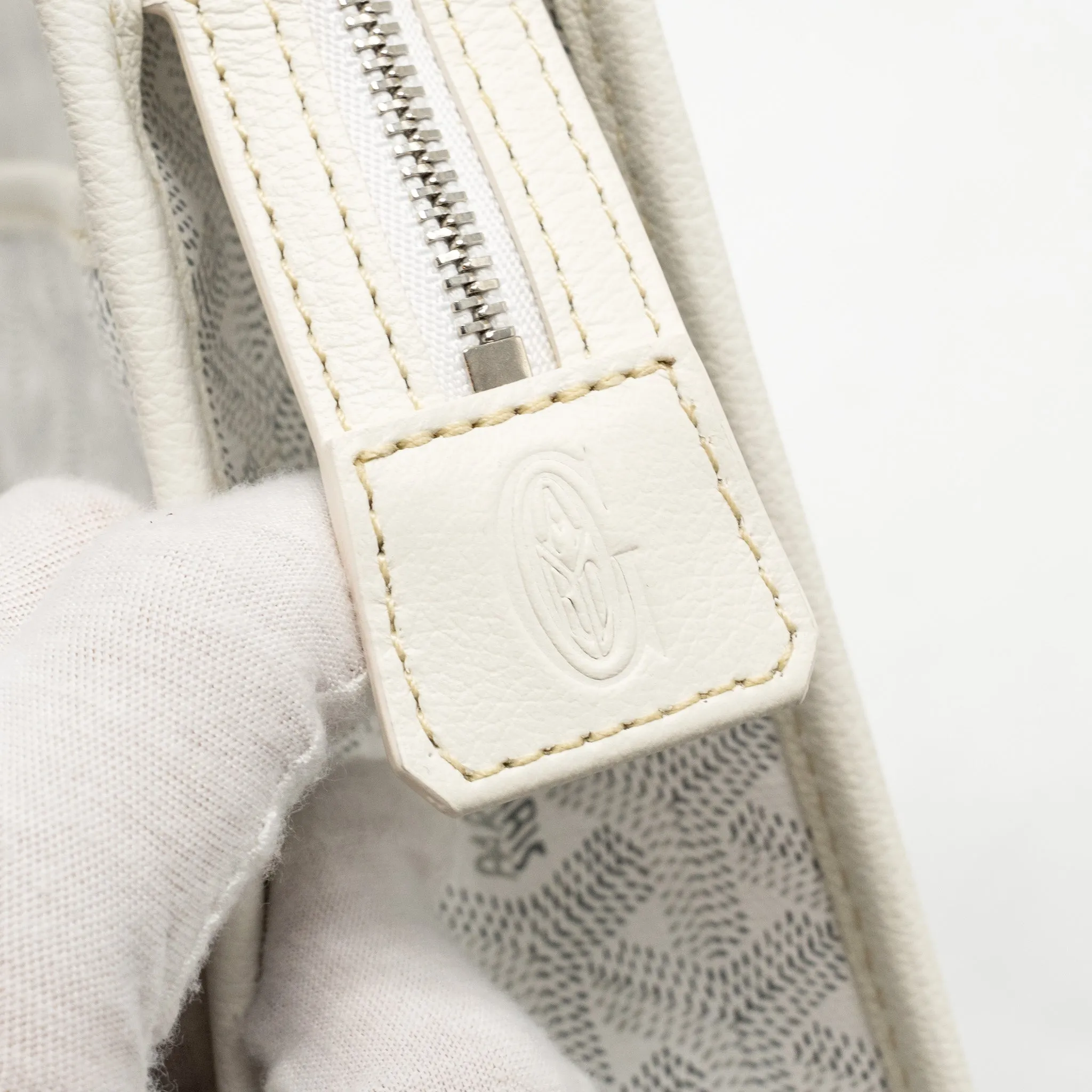Goyard Jouvence MM Toiletry Bag Goyardine Canvas White SHW