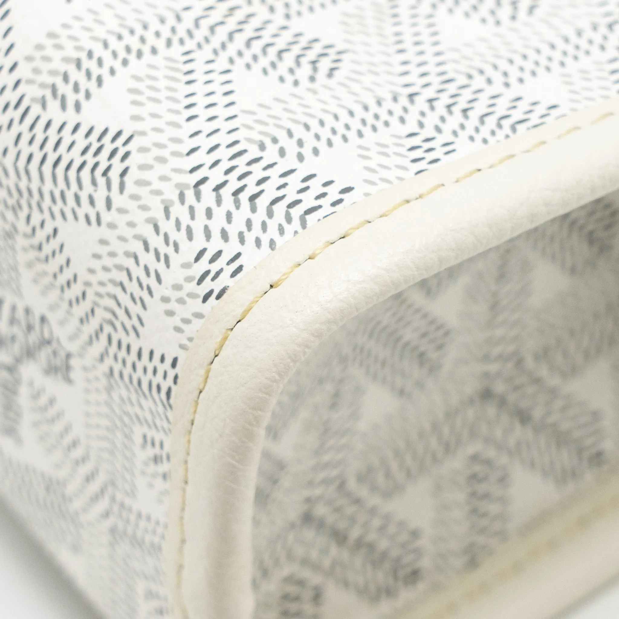 Goyard Jouvence MM Toiletry Bag Goyardine Canvas White SHW