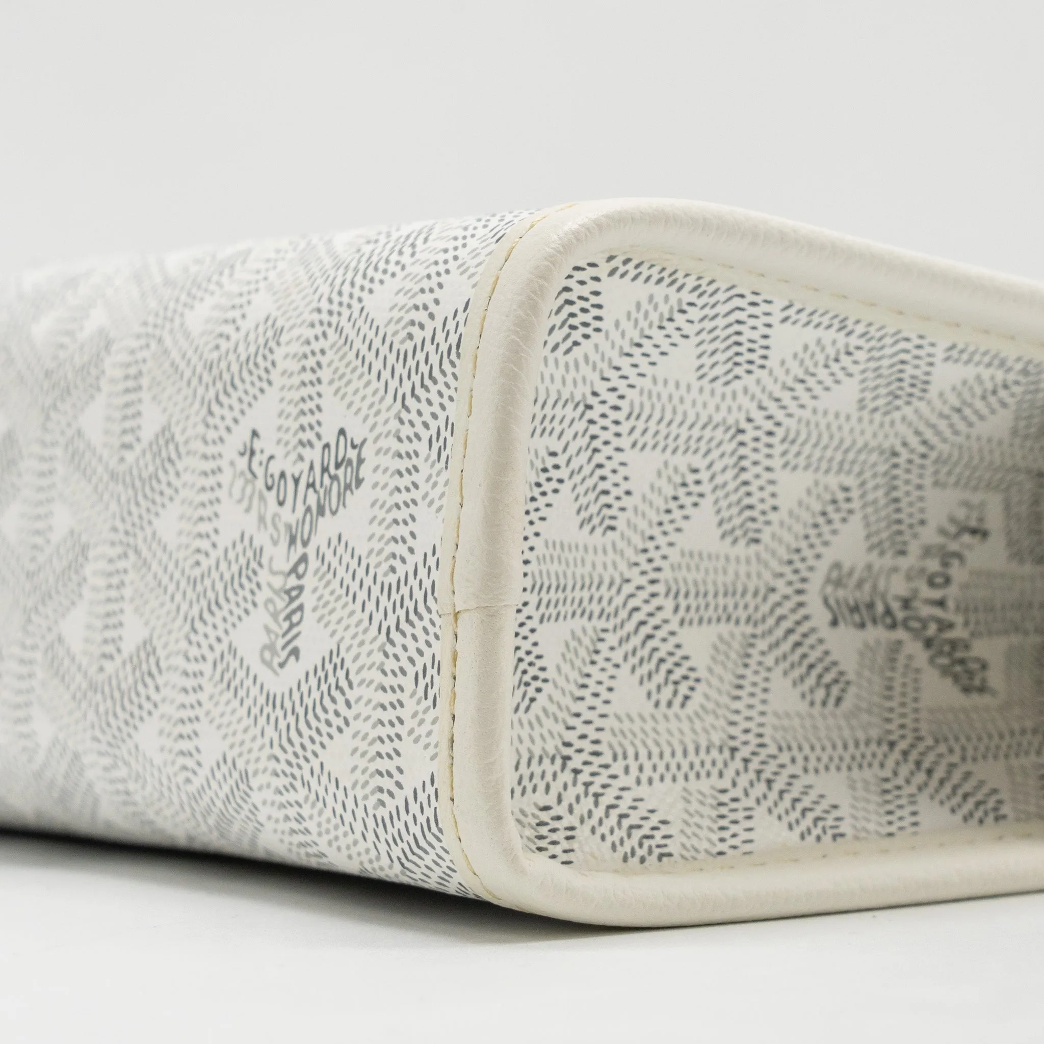 Goyard Jouvence MM Toiletry Bag Goyardine Canvas White SHW