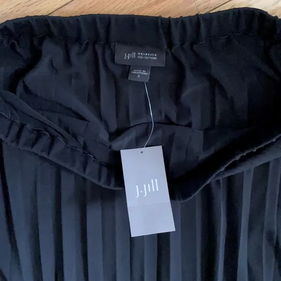 J.Jill Black Wearever Sunburst Pleated Midi Skirt