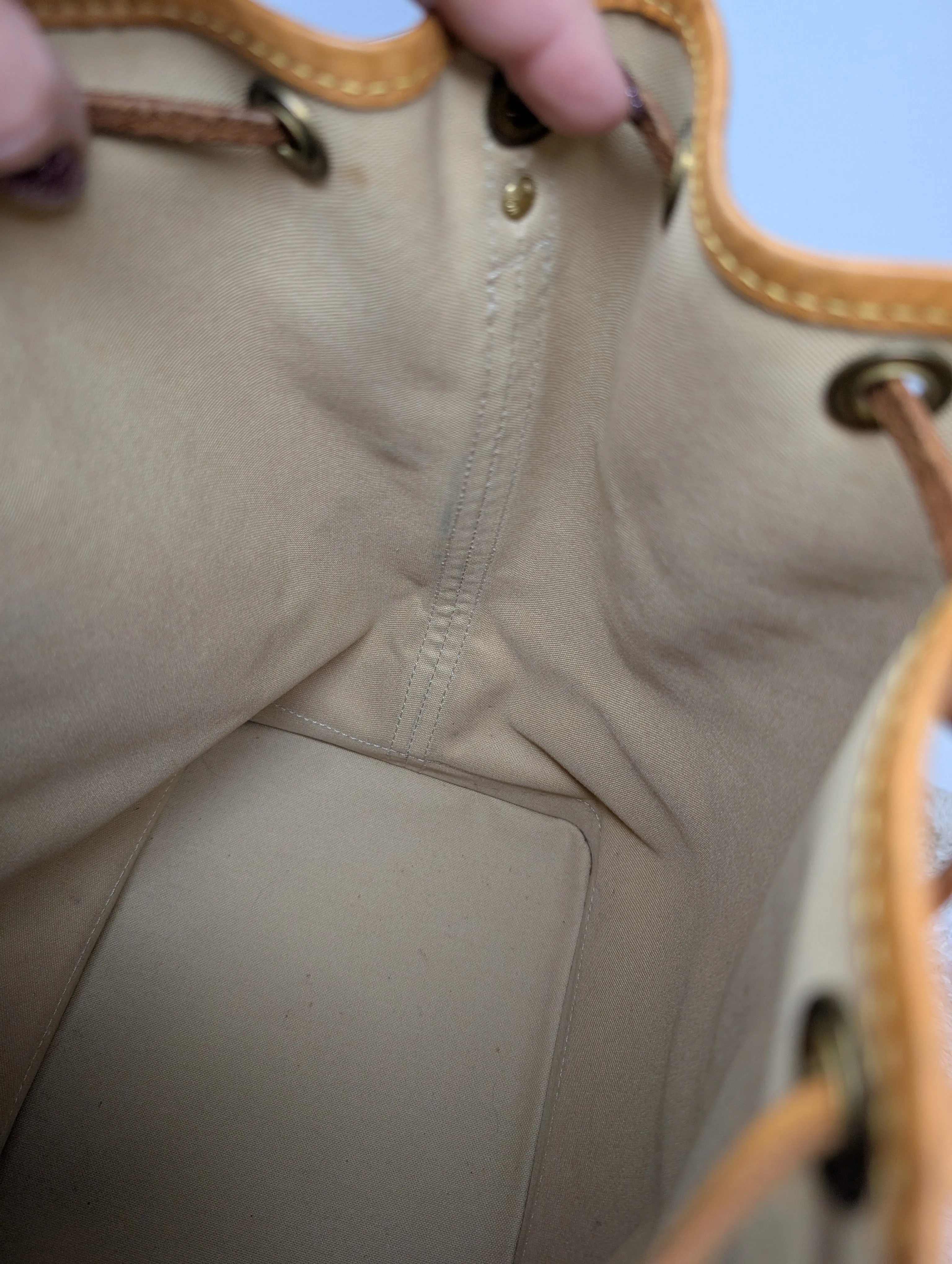 LOUIS VUITTON AZUR NOE GM
