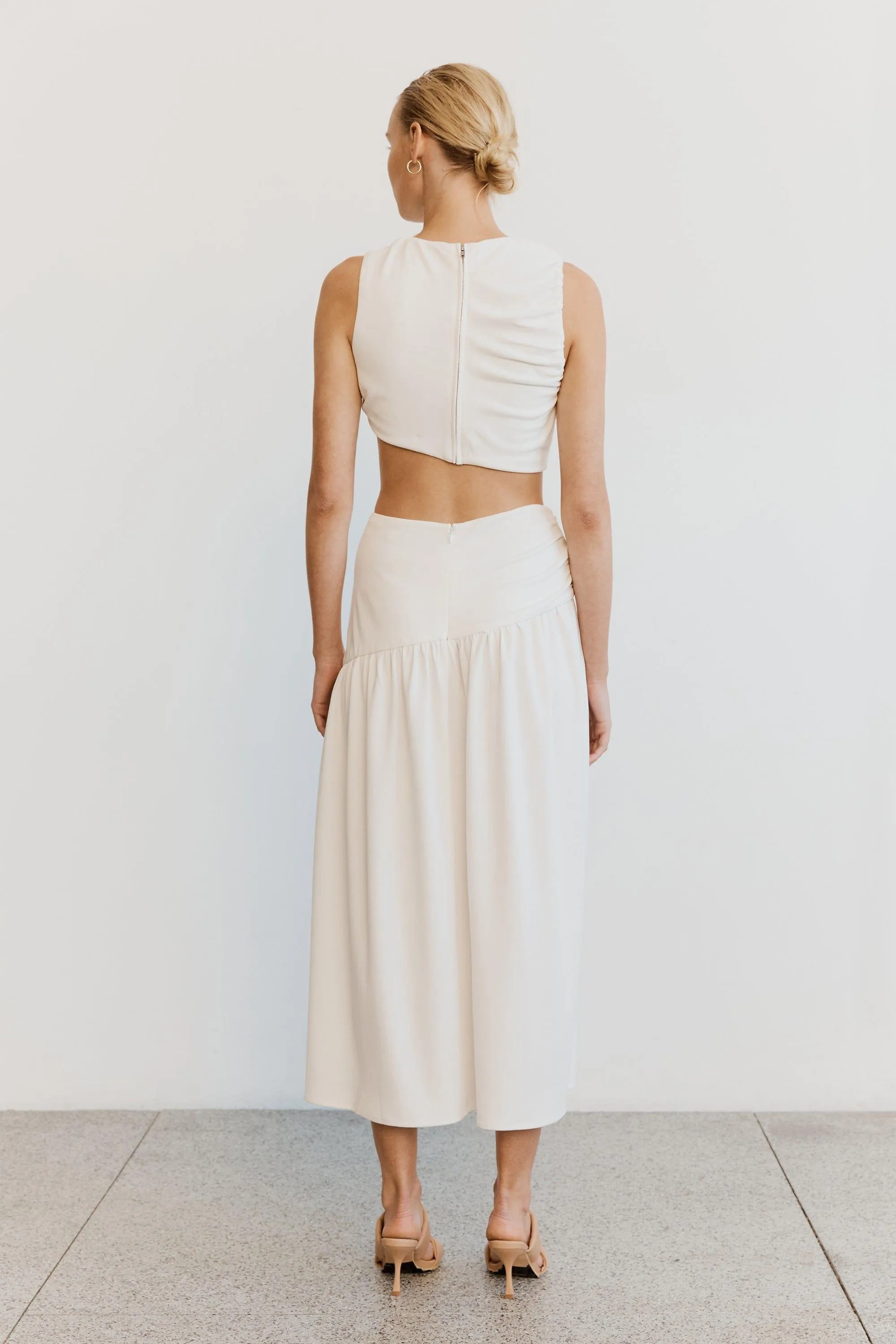 MARBLE GATHERED SIDE MIDI SKIRT | OFF WHITE