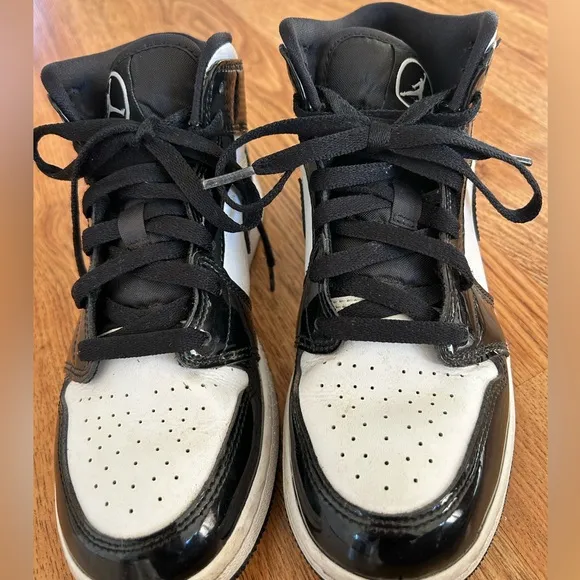 Nike Air Jordan 1 Mid SE All-Star Carbon Fiber GS 2021 DD2192-001. Size 5 Youth