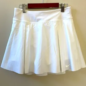 Nike Dri-Fit Women's Standard Fit Pleated Light Weight Golf Skort Sz S