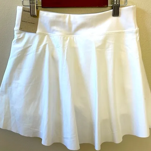 Nike Dri-Fit Women's Standard Fit Pleated Light Weight Golf Skort Sz S