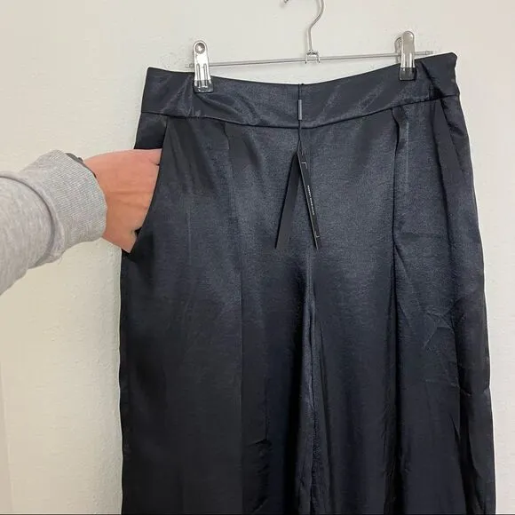 NWT Robert Rodriguez Black Lacy Satin Smudge Bermuda Short