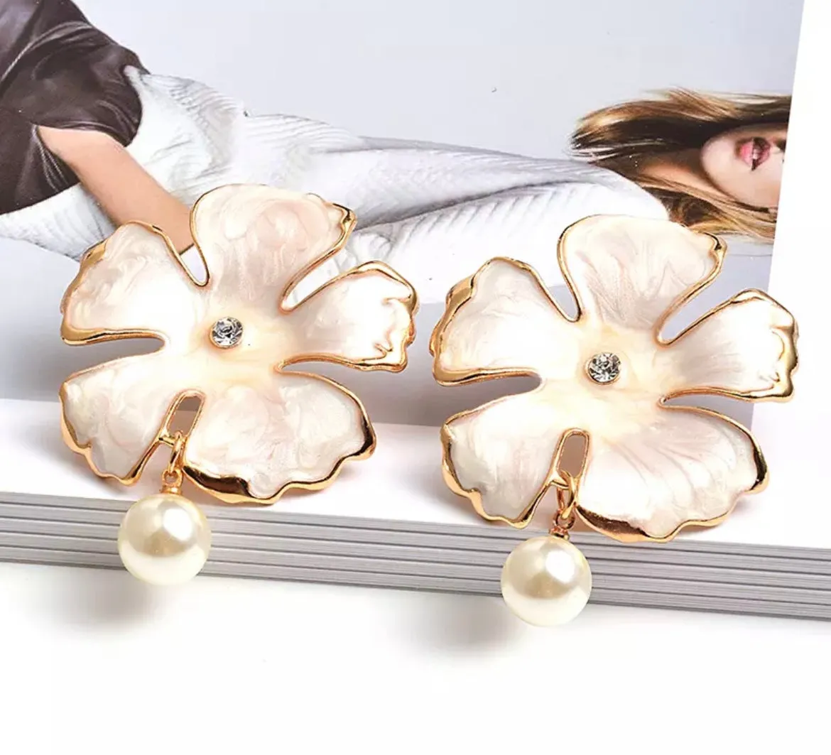 ORCHID STATEMENT EARRINGS