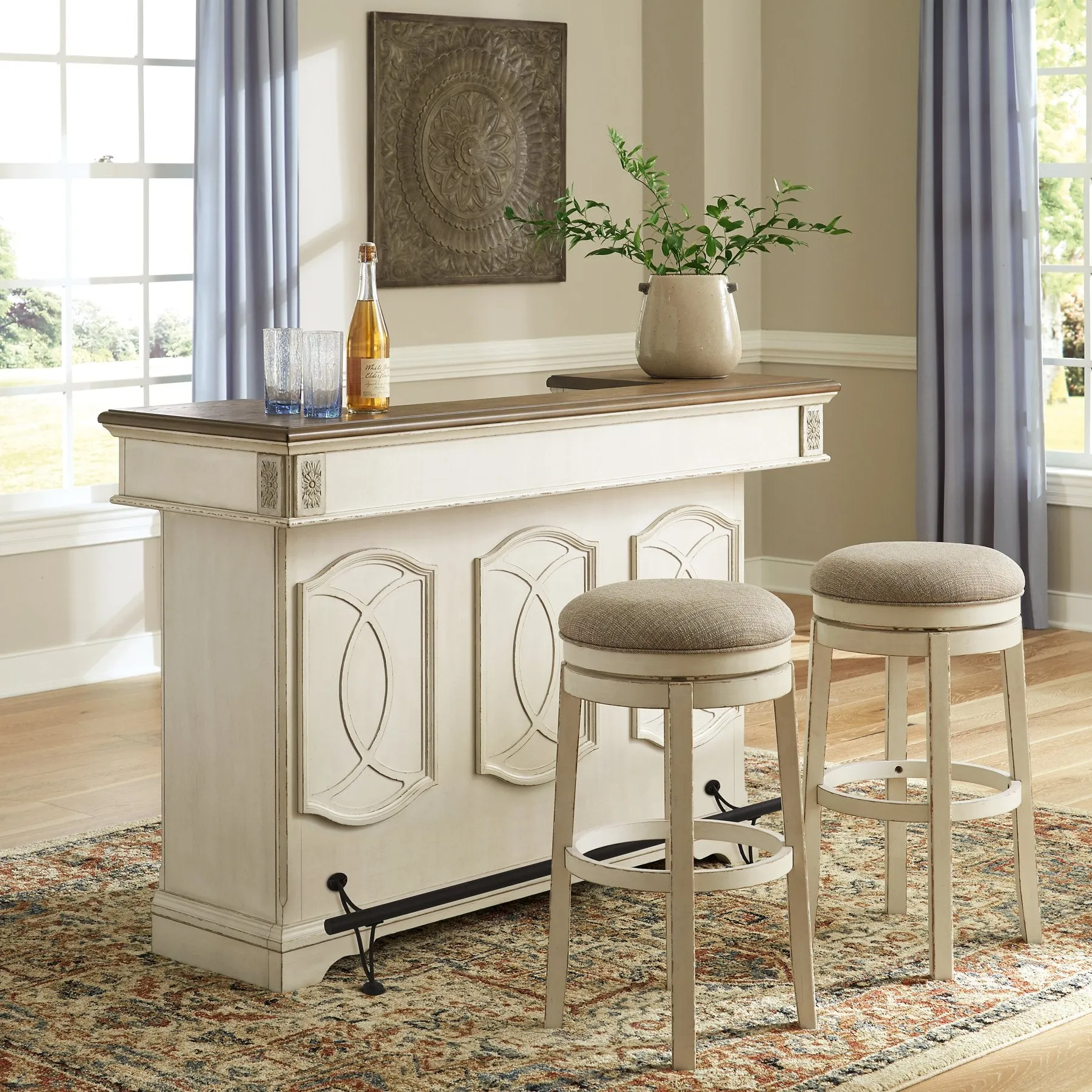 Realyn 3-Piece Dining Package