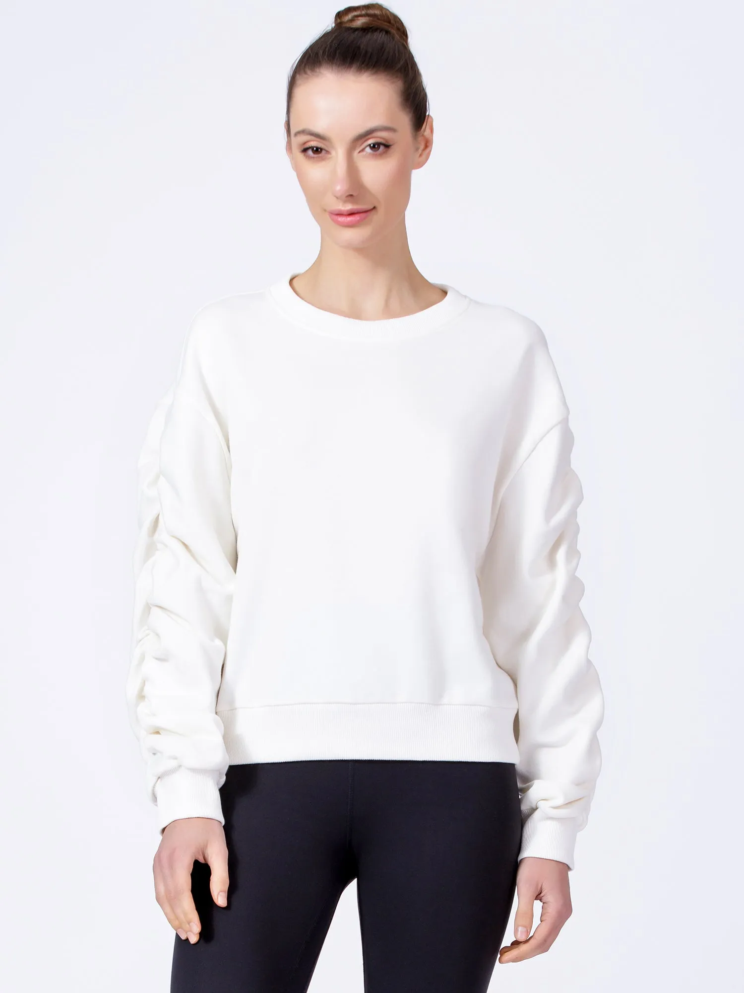 RUCHED RUNWAY SWEATSHIRT, WHITE
