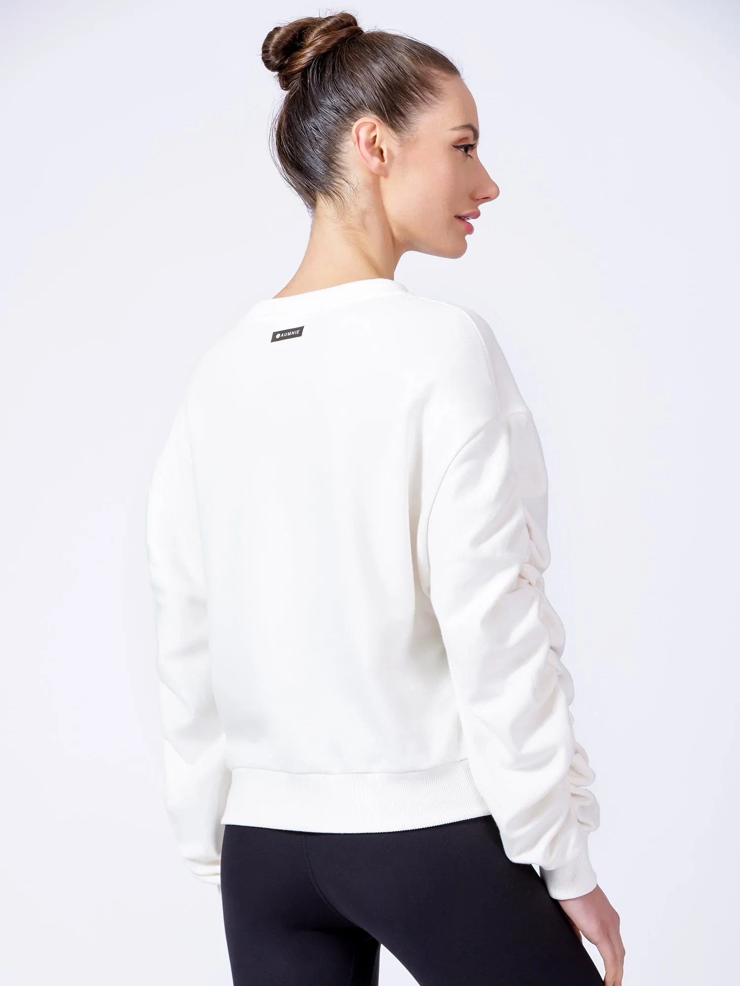 RUCHED RUNWAY SWEATSHIRT, WHITE