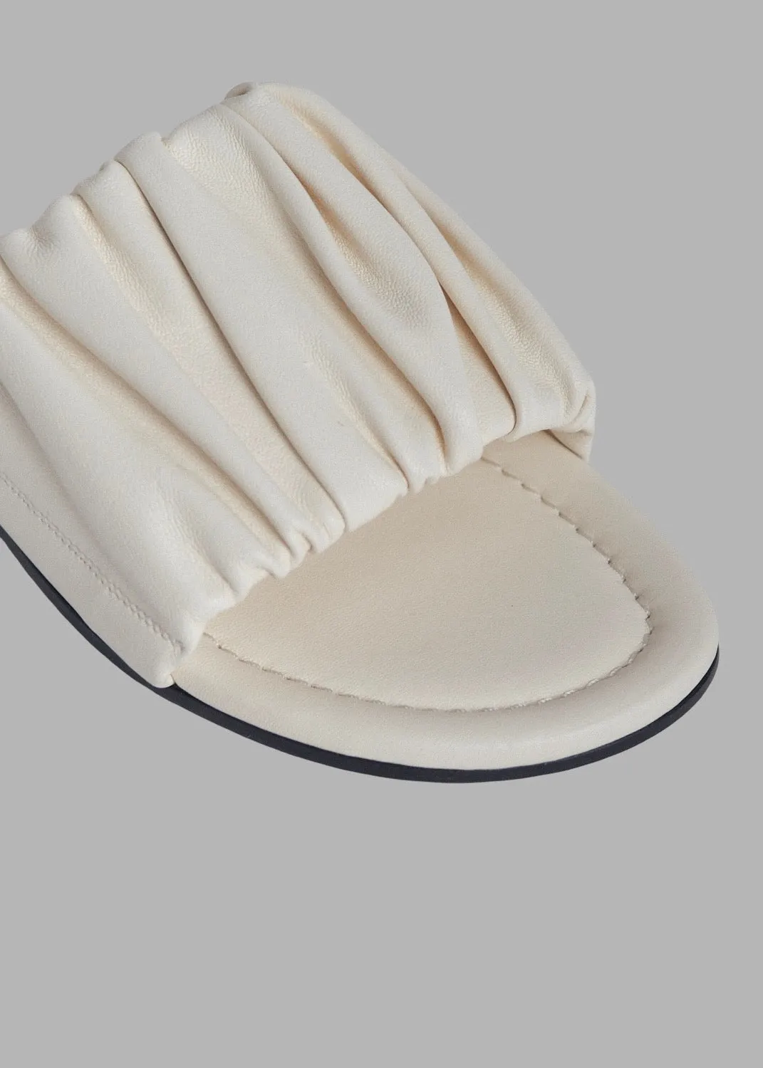 Ruched Slide Sandal in Leather - Ivory