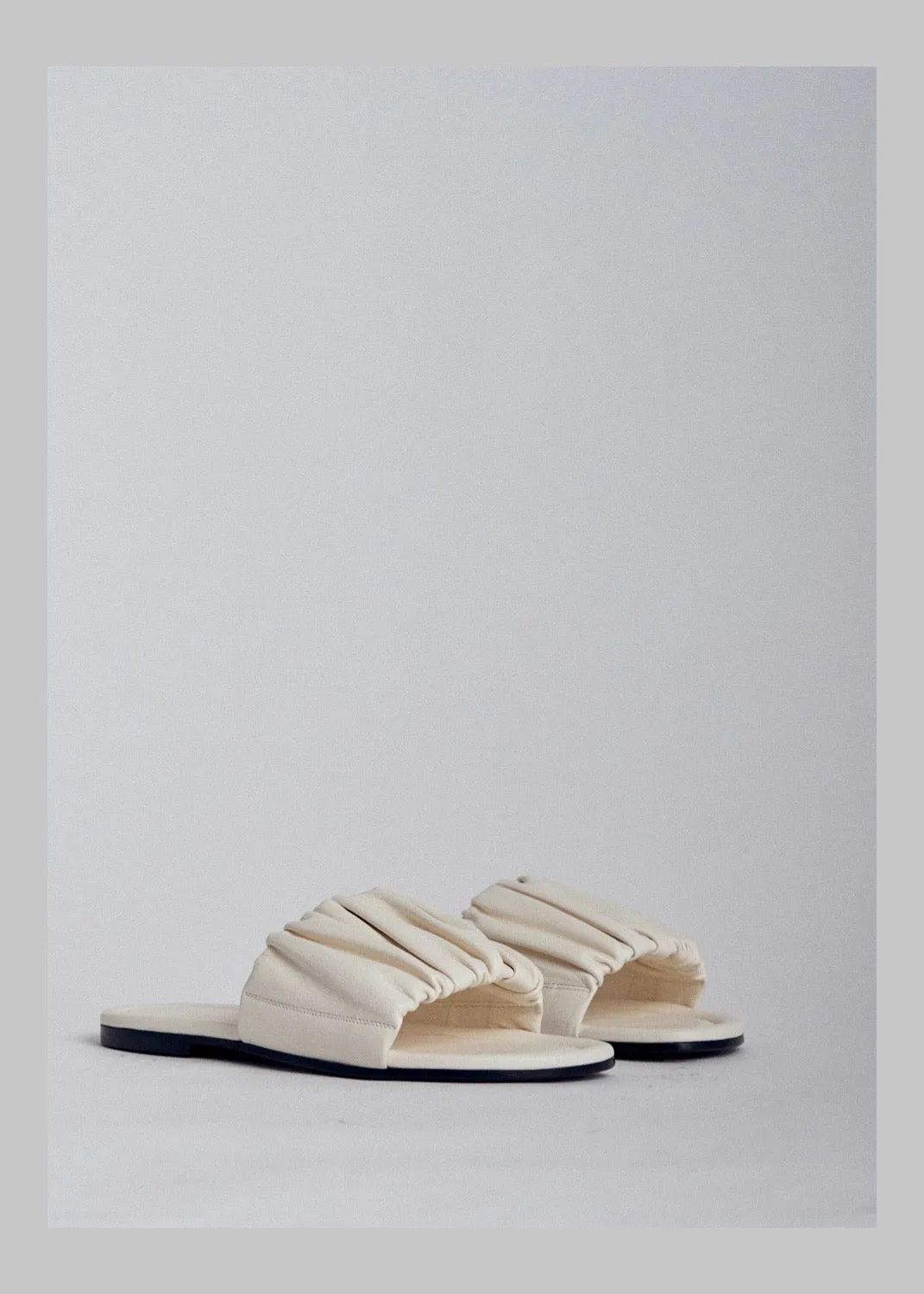 Ruched Slide Sandal in Leather - Ivory