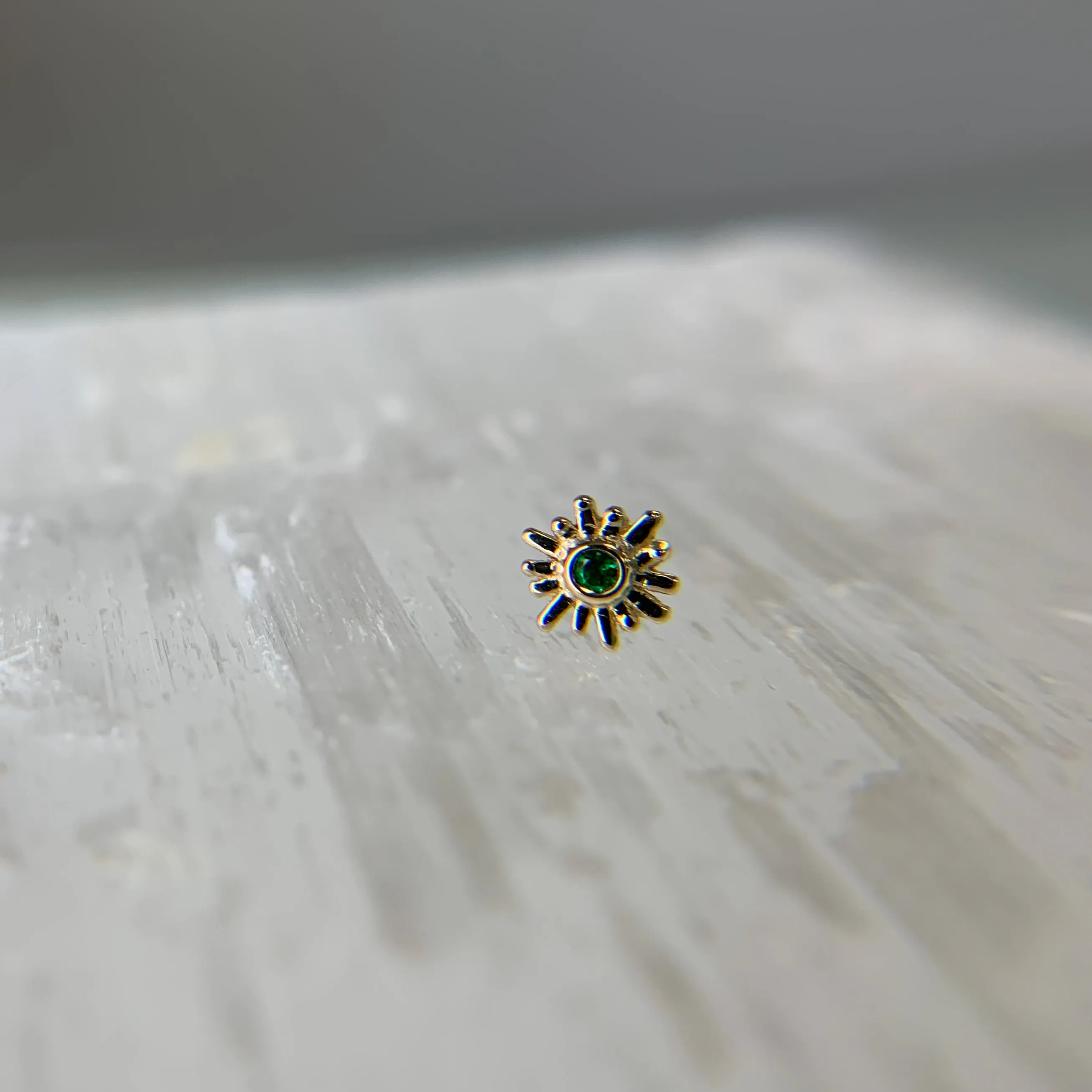 Small Sun Ray with Emerald Threadless End