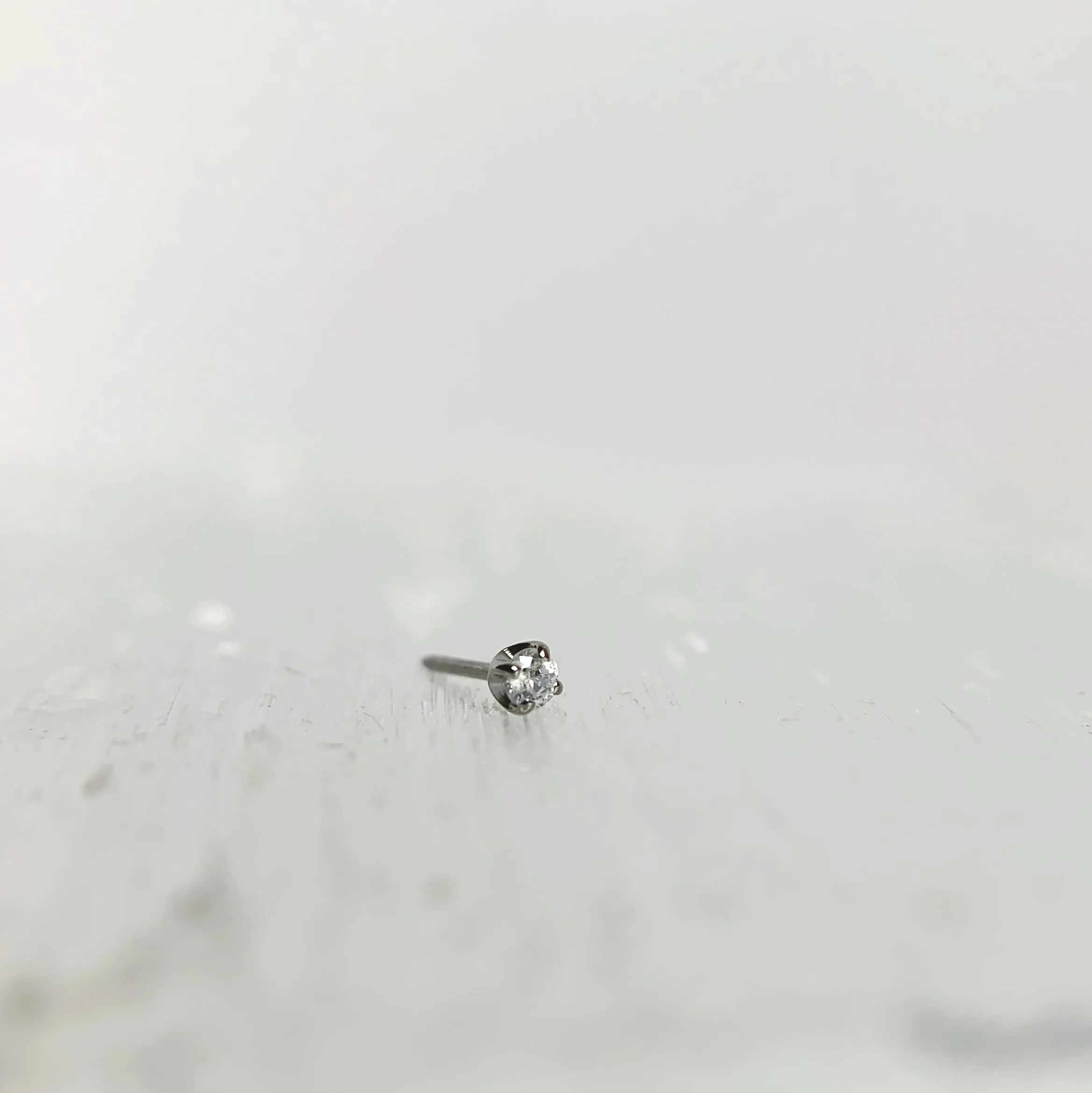 Smaller (1.5mm - 2.5mm) Titanium Prong Setting with Cubic Zirconia Threadless End