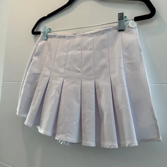 Superdown white pleated classic high waist skort semi-formal summer beach S
