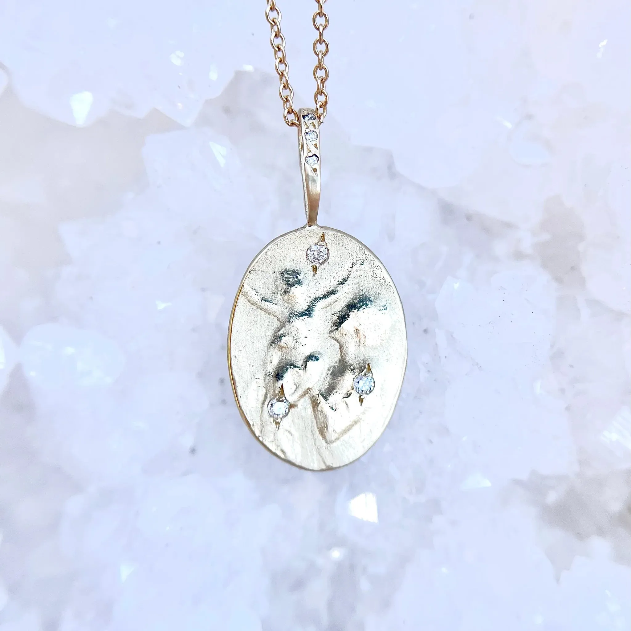 'the wonder' artifact necklace