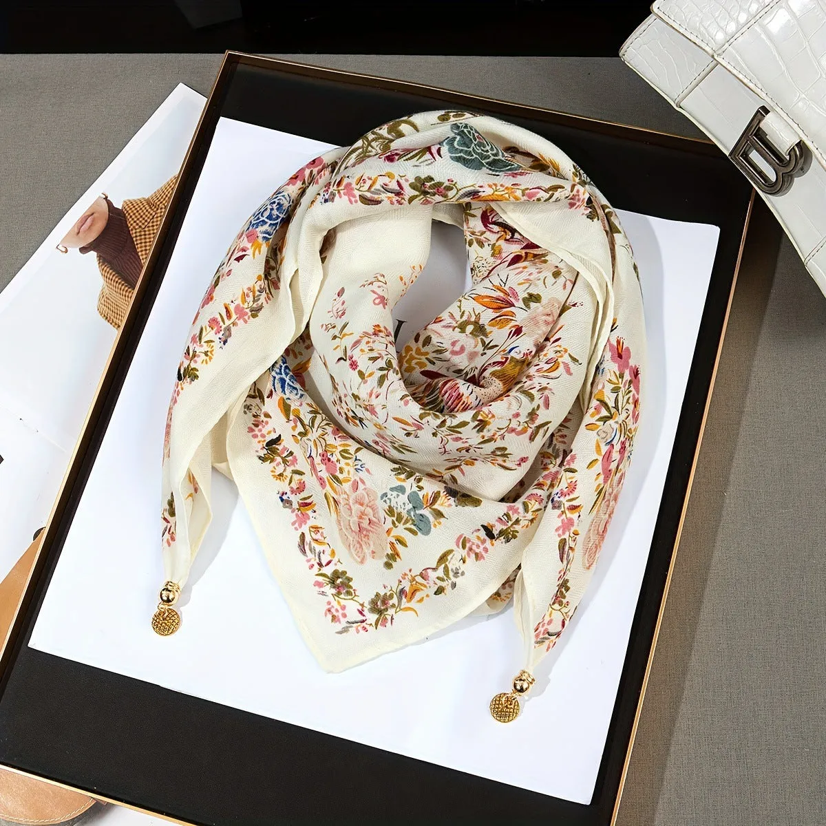 Vintage Print Magnetic Buckle Triangle Scarf – Elegant Lightweight Neck Scarf