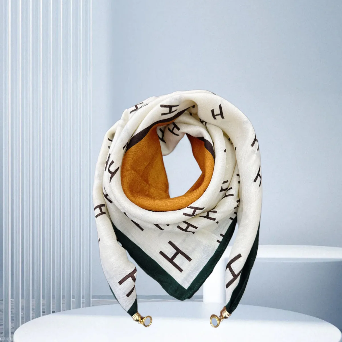 Vintage Print Magnetic Buckle Triangle Scarf – Elegant Lightweight Neck Scarf