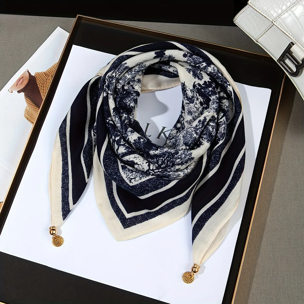 Vintage Print Magnetic Buckle Triangle Scarf – Elegant Lightweight Neck Scarf