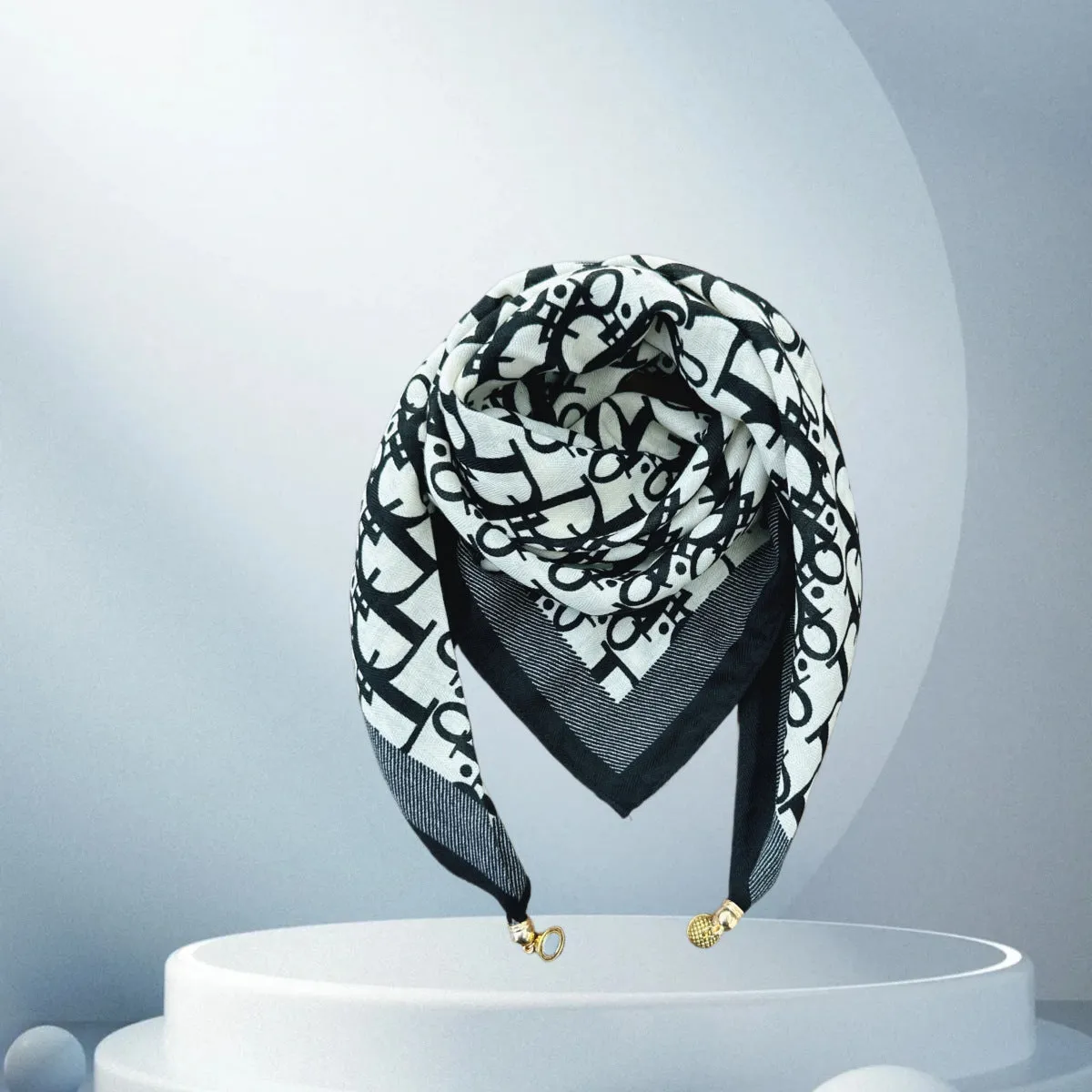 Vintage Print Magnetic Buckle Triangle Scarf – Elegant Lightweight Neck Scarf