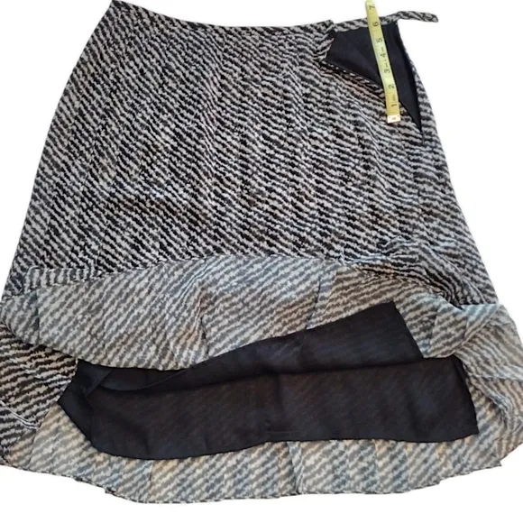 Worth New York Black/Grey/White Accordion Pleated Midi Skirt, Size 4 / Small